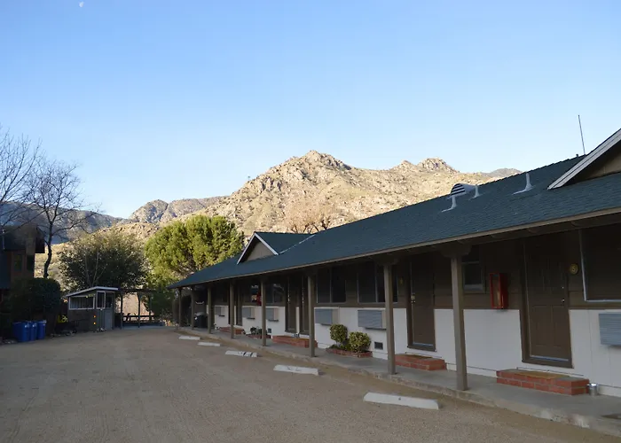 Sequoia Lodge