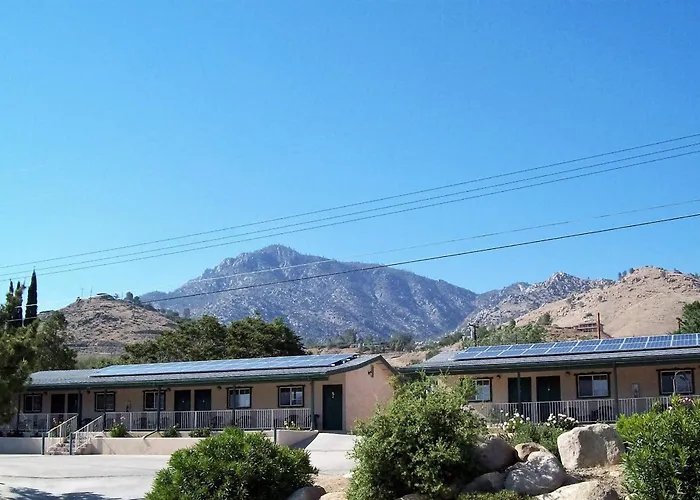Barewood Inn & Suites
